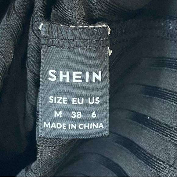 Red Spider Black Crop Top Super Stretchy and Soft - Picture 7 of 9